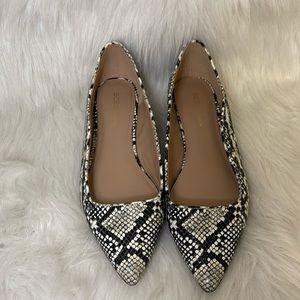 BCBGeneration Women's Nikita Flat Ballet, Snake, size 9.5